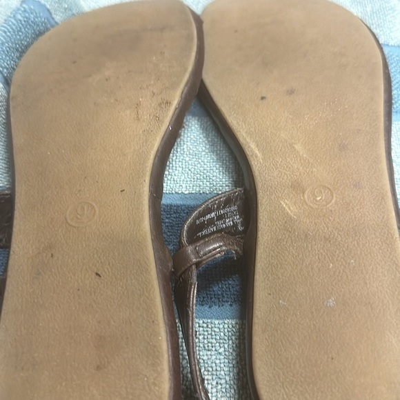 Size 9 dark brown Target Mossimo pull on shoe - Picture 5 of 5